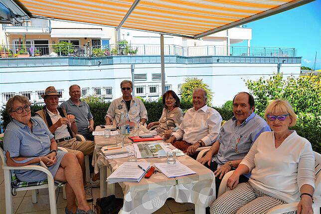 Ein Großteil der Mitglieder der Bürgerinitiative (von links): Gudrun Welker-Mumm, Horst Giesen, Martin Gutemann, Ralph und Ursula Speck, ...