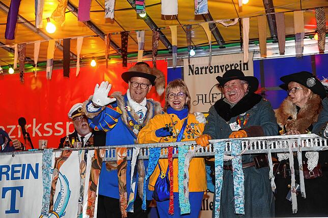 Bild 18: Große närrische Sause beim Seenarrentreffen 2024 in Allensbach