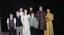 Das Freilichtspiel „Die Schwarze Rose“ handelt vom Leben des Heimatkünstlers Heinrich Ernst Kromer und seiner Familie. Das sind die ...