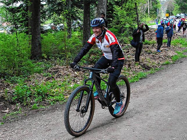 Bild 22: Bilder und Eindrücke vom 15. Sport Weiß-Lauf in Königsfeld: Ein unvergessliches Event