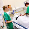 Blick in ein Krankenzimmer eines Krankenhauses. Die Digitalisierung im Gesundheitsswesen schreitet voran Bild: dpa