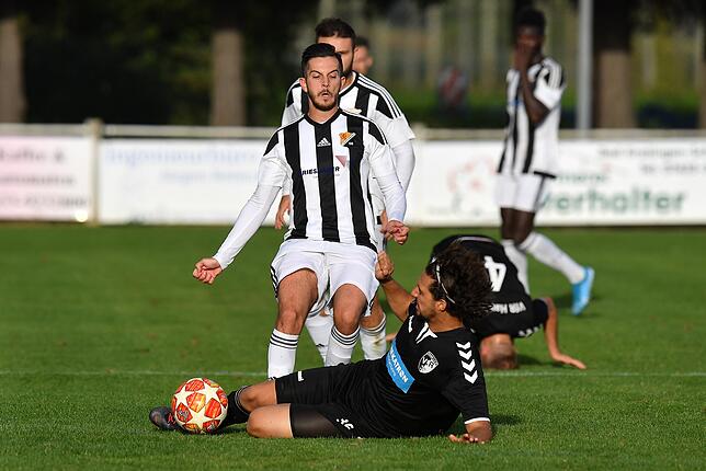 Bild 2: SV 08 Laufenburg kassiert späten Ausgleich zum 2:2 beim VfR Hausen &ndash; und wir haben die Bilder!
