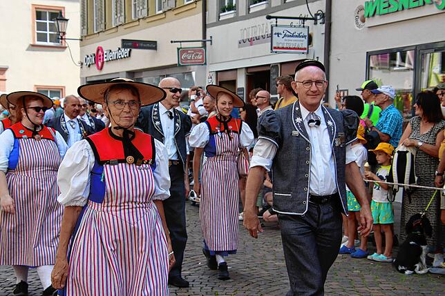 Bild 27: Waldshuter Chilbi 2025: So viel Freude macht der Festumzug in der Kaiserstraße - die schönsten Bilder