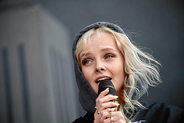 Bild 15: Alle Bilder vom Southside-Auftritt von Sängerin Paula Hartmann