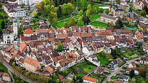Die Stockacher Oberstadt aus der Luft. Der Gemeinderat hat für diesen Bereich strenge Vorgaben für die Installation von ...