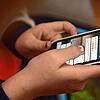 Bei Jugendlichen, die Senioren mit blöden Corona-Scherzen erschrecken, empfehlen wir: Smartphone-Quarantäne. Nur ohne Smartphone.