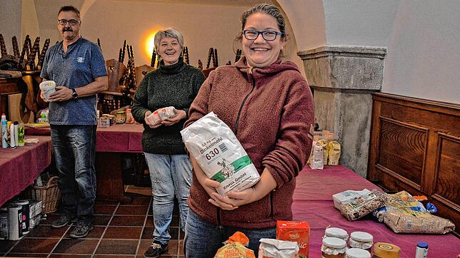Thomas Mackowiak, Bärbel Endress und Franziska Trunz (von links) von der Narrenzunft Schnabelgiere organisieren die ...