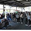Bahnhof Bad Säckingen, Bahnsteig 1, am 22. September um 13.15 Uhr: In drei Minuten fährt die Regionalbahn nach Lauchringen ein. Auf dem ...