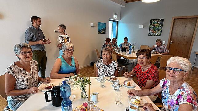 Wohlverdientes Beisammensein bei Kaffee und Kuchen. Ein großes Dankeschön an die zahlreichen freiwilligen Helfer, die das ...