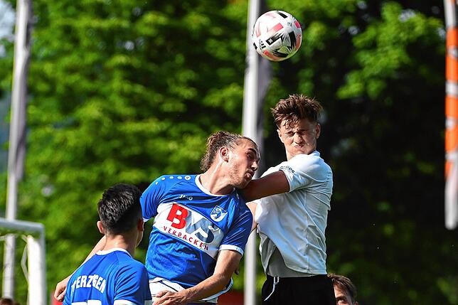 Bild 5: FC Erzingen siegt 4:1 im Hinspiel zum Landesliga-Aufstieg beim FC Emmendingen &ndash; wir haben Bilder