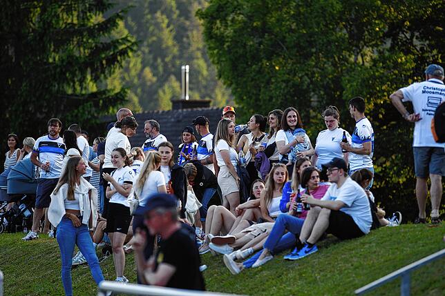 Bild 11: Der FV Tennenbronn gewinnt gegen den FC Öhningen-Gaienhofen. Wir haben die besten Bilder!