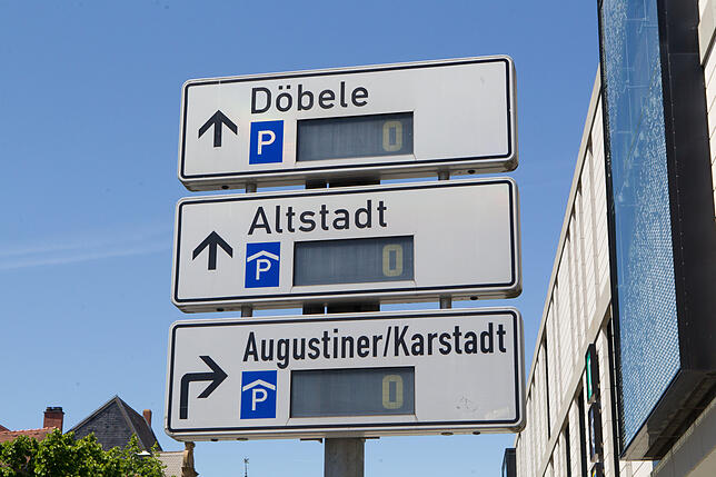 Kein freier Parkplatz: Um die Mittagszeit war in der Konstanzer Innenstadt alles dicht.