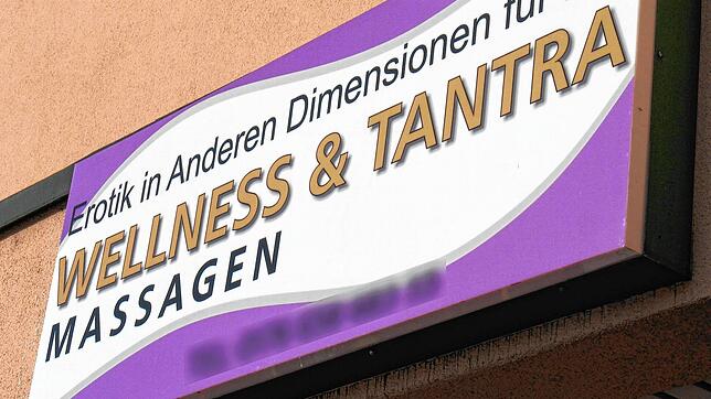 Nicht immer gibt es in Massagesalons ein Angebot, das vorne drauf steht. Die Staatsanwaltschaft ermittelt nun gegen eine ...