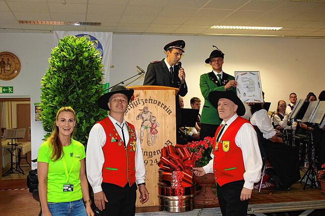 Bild 20: 100 Jahre Schützenverein Seelfingen: Alle Bilder zur Jubiläumsparty
