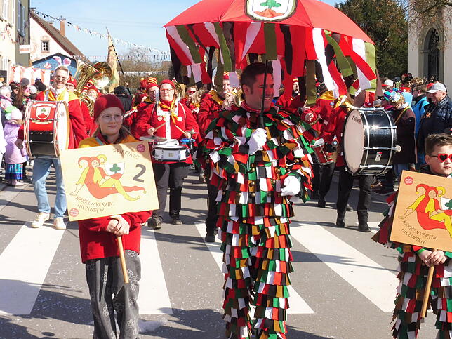 Bild 19: Närrisches Spektakel zum Fasnet-Sunntig-Umzug 2025