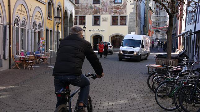 Hier begegnen einander Radfahrer, Fußgänger und immer ein paar Autos: So präsentiert sich die Zollernstraße. Geht es nach der FGl, soll ...