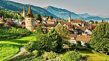 Ein Blick auf die Stadt Zug &ndash; hier gibt es eine schöne Altstadt. Und sehr viel Geld.