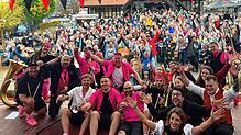 Die Band Brasslufthamma begeisterte auf der Freiluftbühne mit ihrer Musik und umrahmte die Verlosung musikalisch. Die Birkendorfer ...