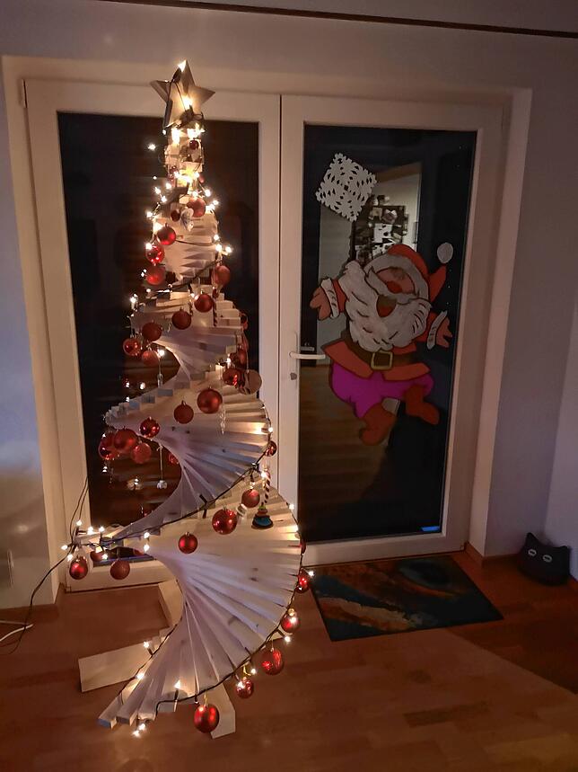 Spiralenförmig ist der selbstgebaute Weihnachtsbaum von Thomas Rohr aus Eggingen.