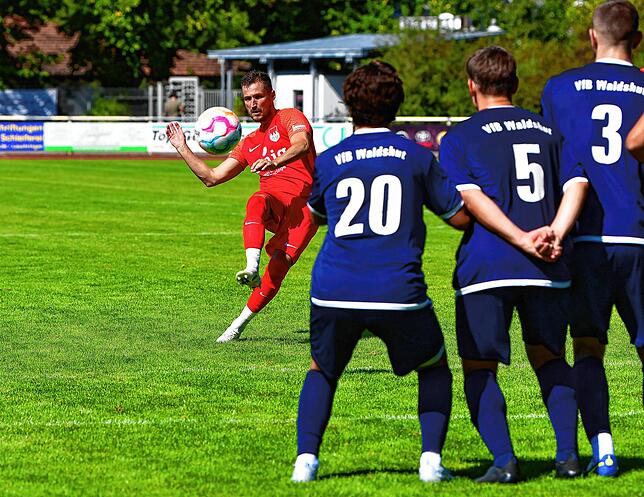 Bild 11: FC Tiengen 08 gewinnt das Derby gegen den VfB Waldshut mit 7:1 &ndash; und wir haben Bilder!