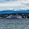 Seit Juli 2022 ist das auf dem Bodensee das erste E-Passagierschiff vor der Insel Mainau im Einsatz.