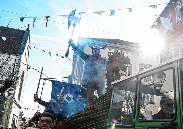 Bild 50: Fastnachtsumzug Radolfzell 2025: Alle Bilder vom farbenfrohen Spektakel