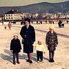 Familie Martin war unter den Menschen, die während der Seegfrörne 1963 die Gelegenheit nutzten, auf dem Eis spazieren zu gehen. Im ...