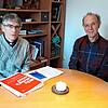 Pfarrer Karlheinz Brandl (links) und der Mesner Ekkehard Faller.