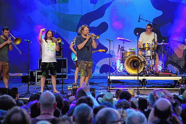 Bild 7: LaBrassBanda begeistern beim Markdorf Open Air – hier gibt‘s alle Bilder! (Teil 3)