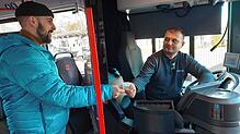 Zum 1. Januar 2025 steigen auch die Preise für Busfahrten mit dem Roten Arnold. Busfahrer Krunoslav Martinovic von den Stadtwerken ...