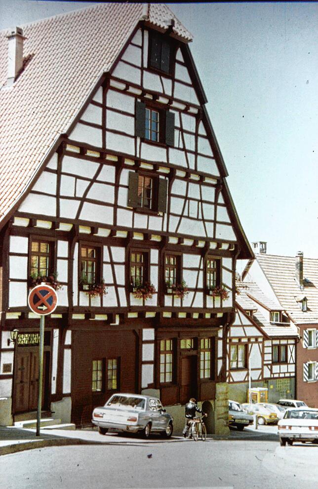 1980: Schüler der Grund- und Hauptschule hatten begonnen, die Wohnung im Bindhaus zu einem Wohnmuseum umzugestalten. Im Erdgeschoss ...