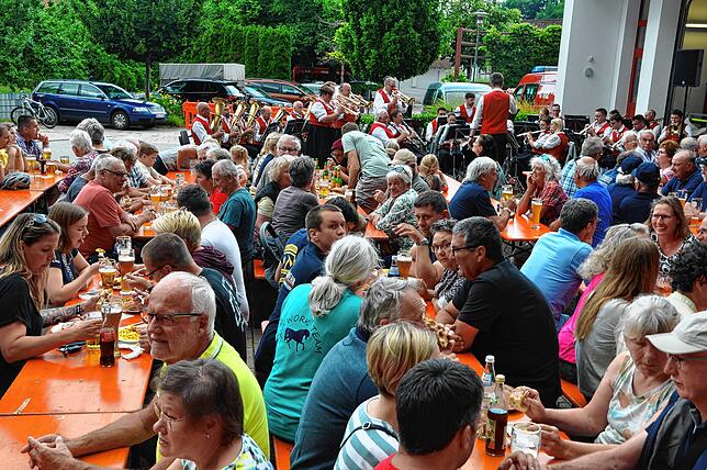 Bild 15: Die schönsten Bilder vom Florianfest der Feuerwehr Wittenhofen