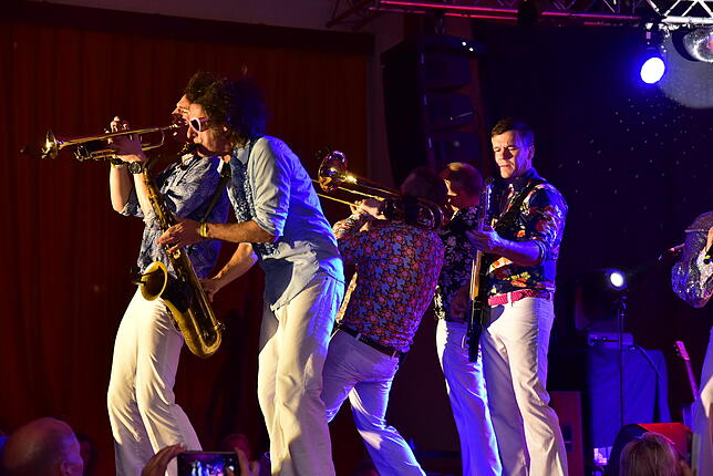 Bild 14: Bilder und Videos vom Konzert von Papi's Pumpels in Tennenbronn