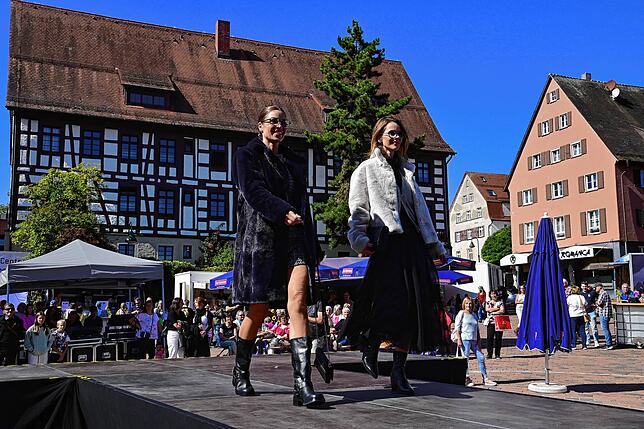 Bild 16: Herbstliches Flair beim Kürbisfest