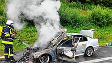 Am Freitagmittag rückten die Feuerwehren von Engen und Geisingen aus, um ein brennendes Auto auf der A81 zu löschen.