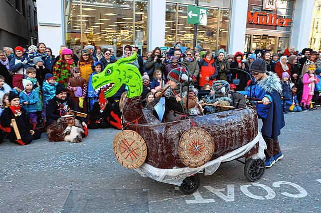 Bild 18: Kärrele-Rennen 2024 auf der Marktstätte in Konstanz: Alle Bilder des fulminanten Events