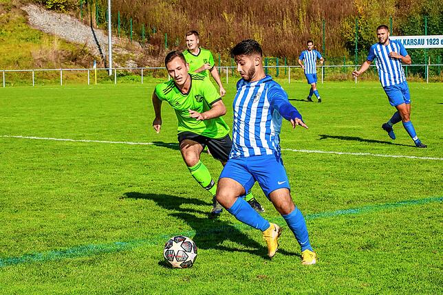Bild 30: SV Karsau verteidigt die Tabellenspitze durch einen 4:2-Erfolg gegen Verfolger Spvgg. Wehr