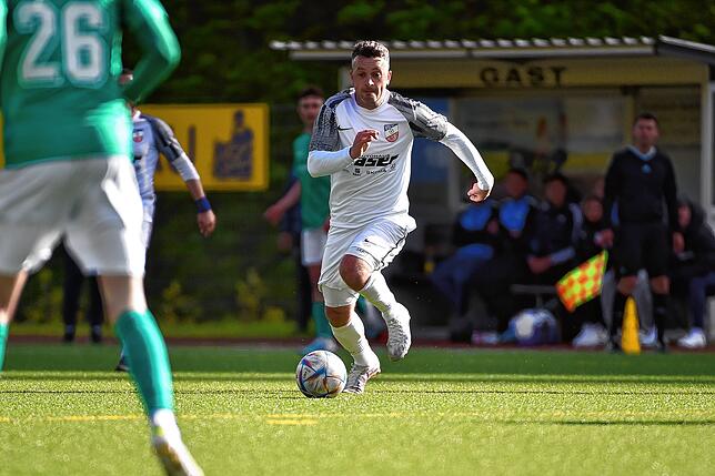 Bild 21: VfB Waldshut unterliegt mit 1:4 beim FC Zell – und wir haben Bilder!