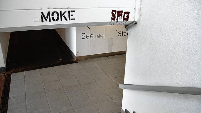 Graffiti in der Radolfzeller Bahnhofsunterführung.