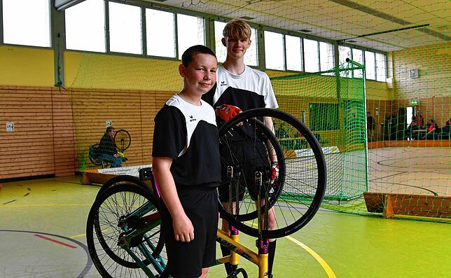Bild 1: U17-Radballer des RSV Wallbach fahren zur Deutschen Meisterschaft &ndash; und wir haben Bilder!