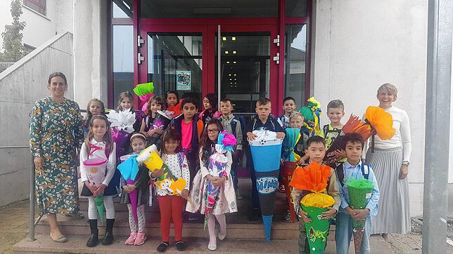 Die Schülerinnen und Schüler der Löwenklasse 1a der Ratoldusschule in Radolfzell konnten nicht nur mit bunten Schultüten, sondern auch ...