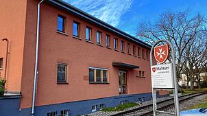 Das Gebäude des Malteser Hilfsdienstes in Villingen (Archivbild). Auf einem ehemaligen Fahrer lastet ein schwerer Verdacht.