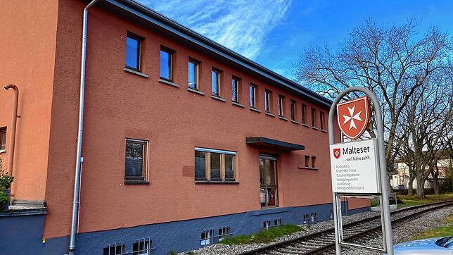 Das Gebäude des Malteser Hilfsdienstes in Villingen (Archivbild). Auf einem ehemaligen Fahrer lastet ein schwerer Verdacht.