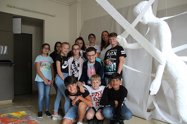 Viele Schüler aus Konstanz und vom Bodanrück beteiligen sich an der Aktion. Sie gestalten entweder selbst einen Raum oder durften sich ...
