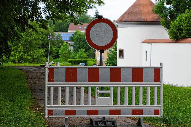 Viele Wege im Hofgarten sind blockiert.