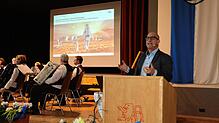 Das Impulsreferat zum Thema „Mehr Zukunftseuphorie wagen“ hält Professor Stefan Selke. Bilder: Jutta Freudig