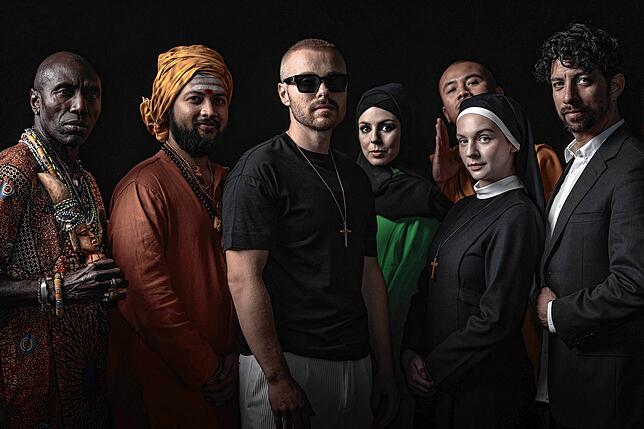 Das Video des Songs „No Religion“ von Christ. wurde auf Youtube über eine Millionen Mal aufgerufen und löste auch eine Debatte aus, da ...