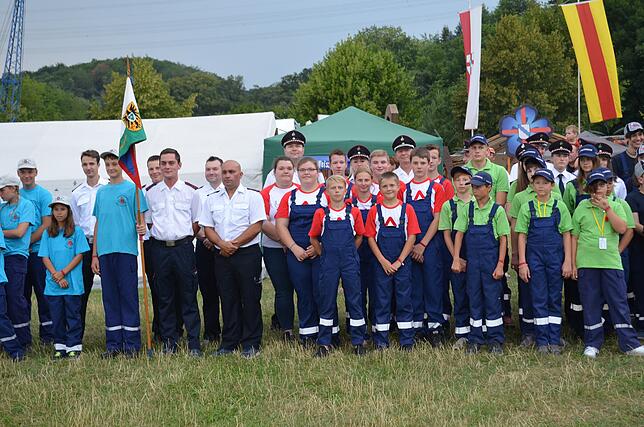 Bild 5: Bilder des Kommandantenempfangs und der Eröffnungsfeier des Zeltlagers der Jugendfeuerwehren im Landkreis Konstanz