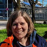 „Die Straßenoberfläche wird geöffnet, die alten Kanalrohre werden entnommen und mit neuen Abwasser-Kanalrohren ersetzt“, Nele Steurer, ...