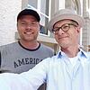 Andreas Jöckle (links) von den Seegumpern zieht zufrieden Bilanz nach dem Promenadenfest &ndash; hier als Stefan Hilsers Gesprächpartner ...